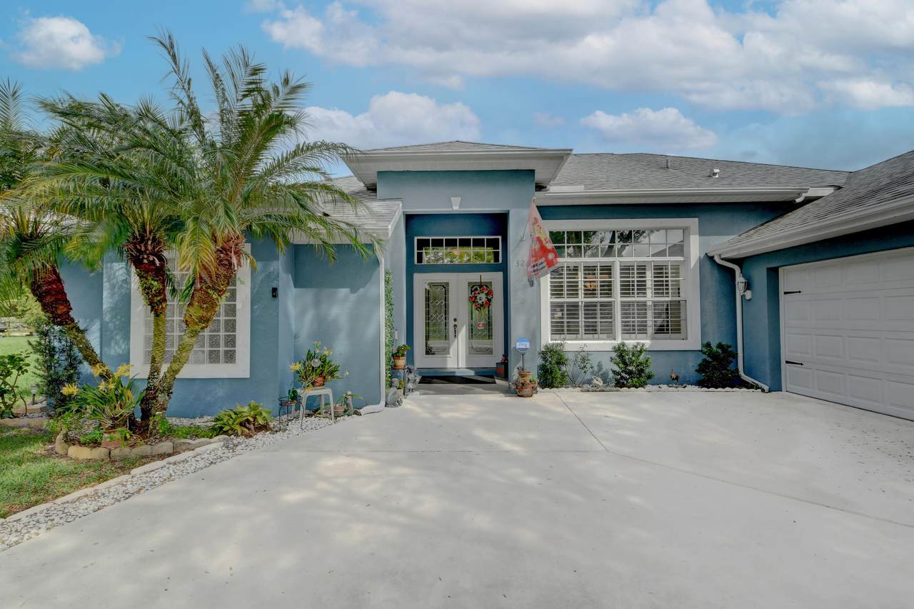 326 Ridgecrest Drive - Photo 1
