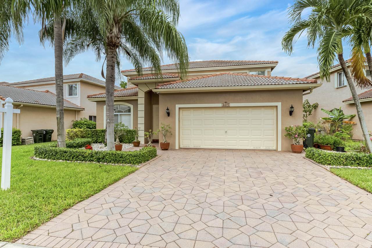 4475 Banyan Trails Drive - Photo 1