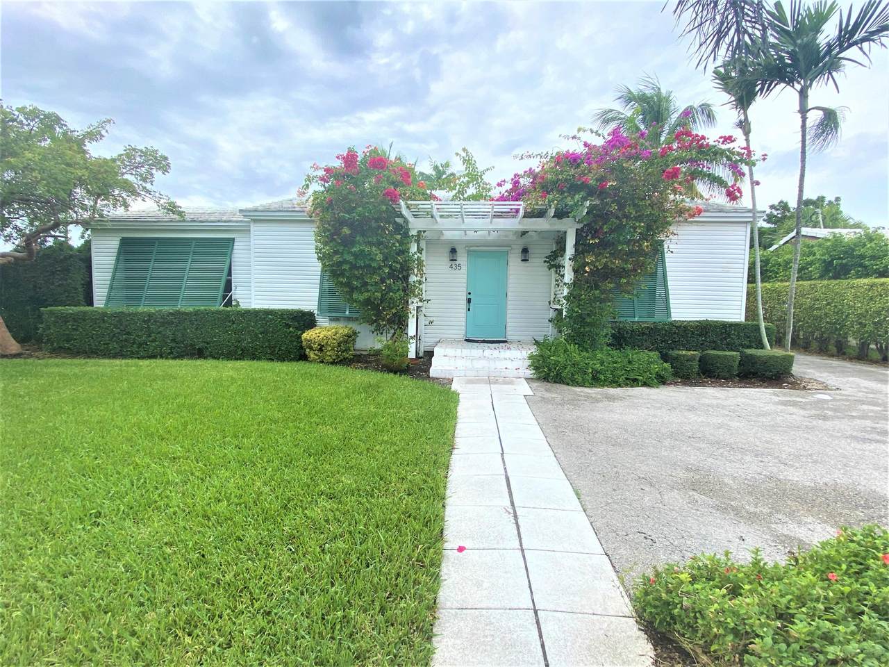 435 Wavecrest Way - Photo 1