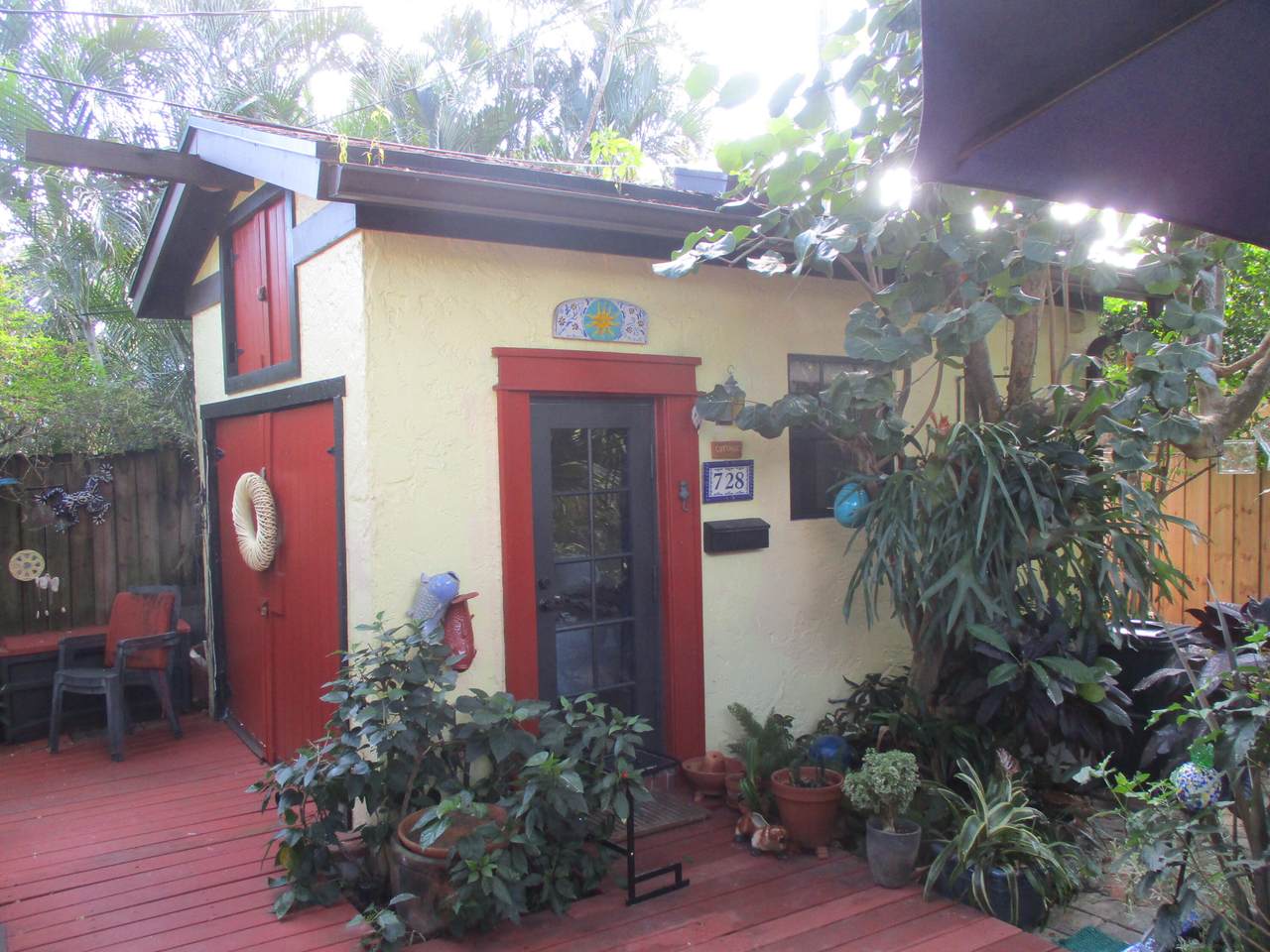 728 Palm Street - Photo 1