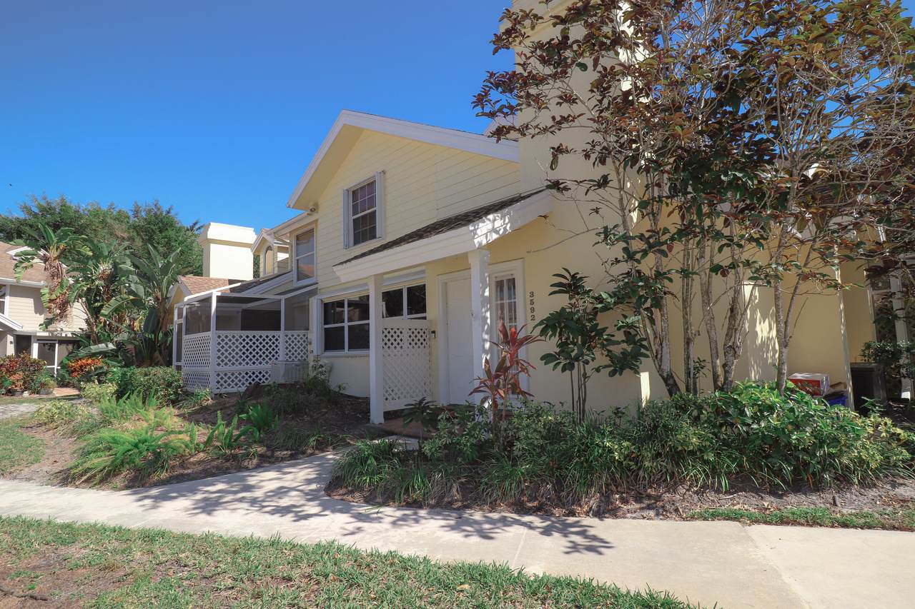 3592 Sunset Trace Circle - Photo 1