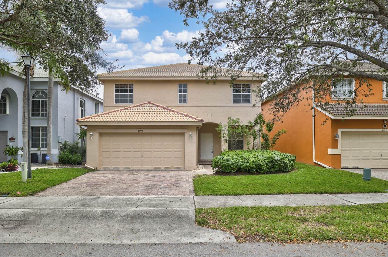 5107 Heron Court - Photo 1
