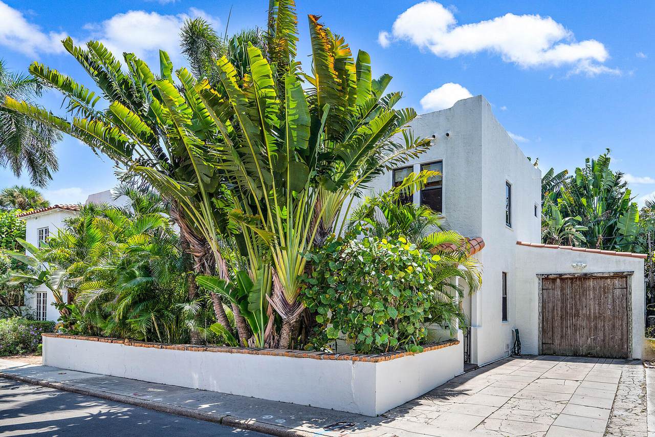 228 Lytton Court - Photo 1