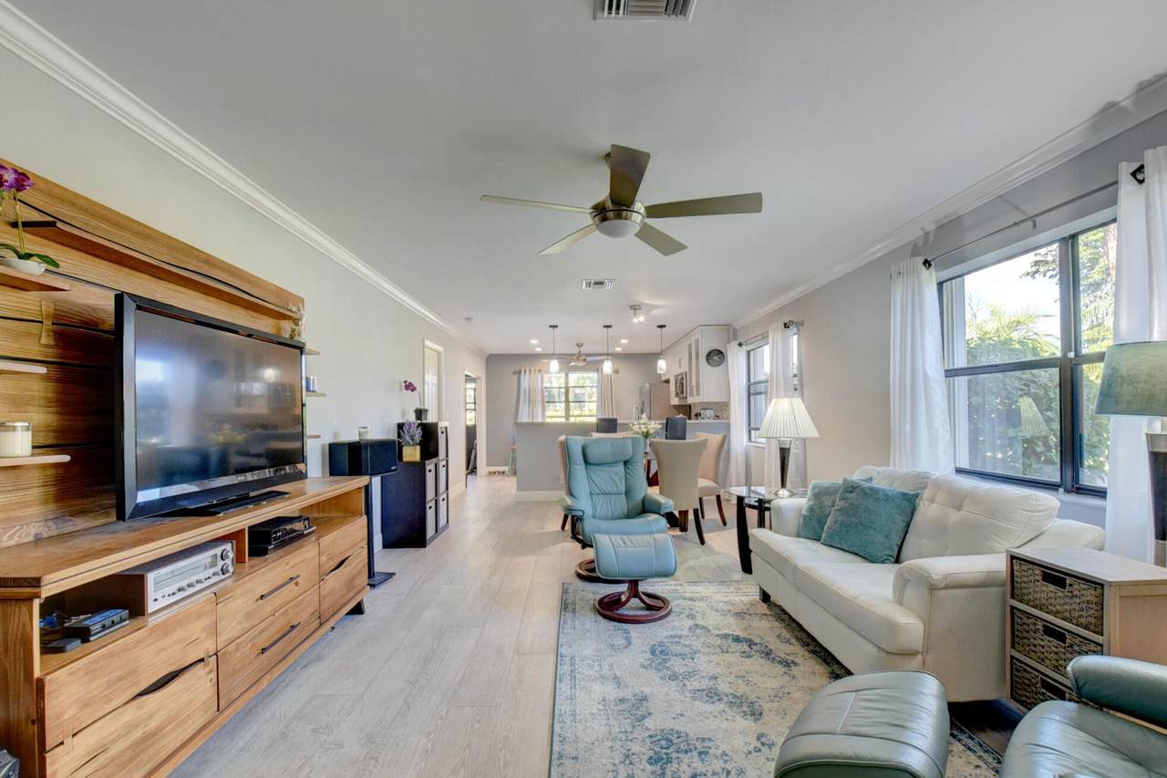 1633 Palmland Drive - Photo 1