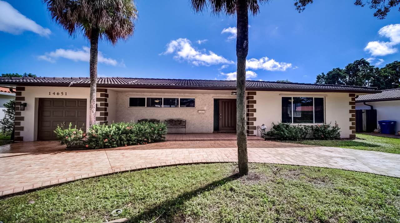 14651 Palmetto Palm Avenue - Photo 1