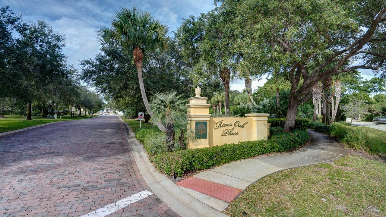 2 River Oak Place - Photo 1