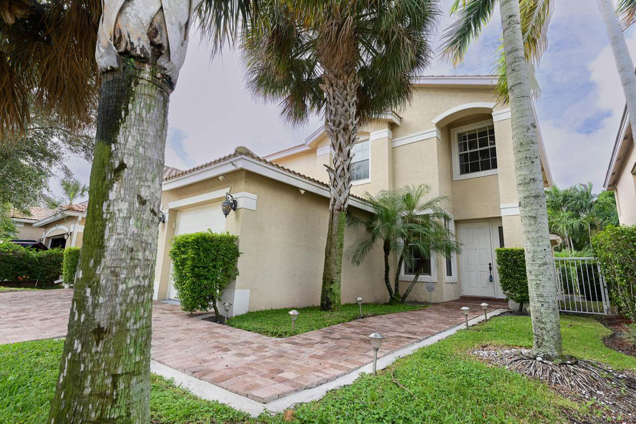 5515 Mainship Drive - Photo 1