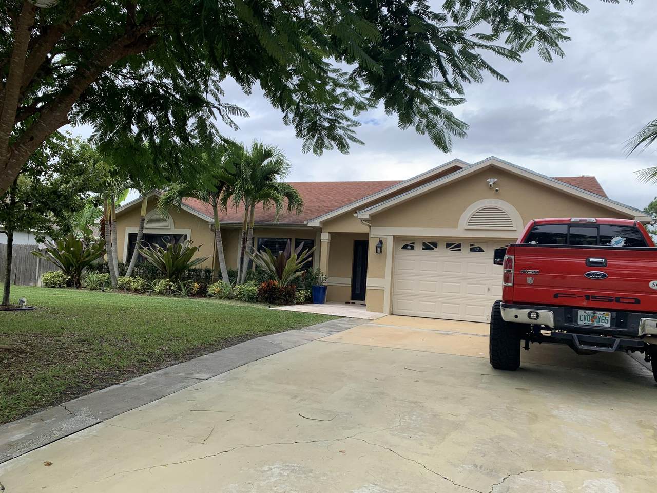 1409 San Esteban Avenue - Photo 1