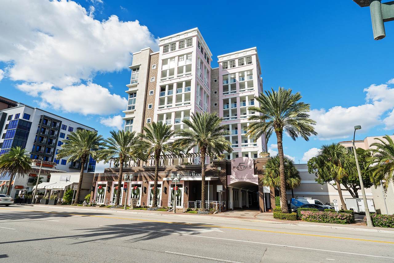 455 Palmetto Park Road - Photo 1