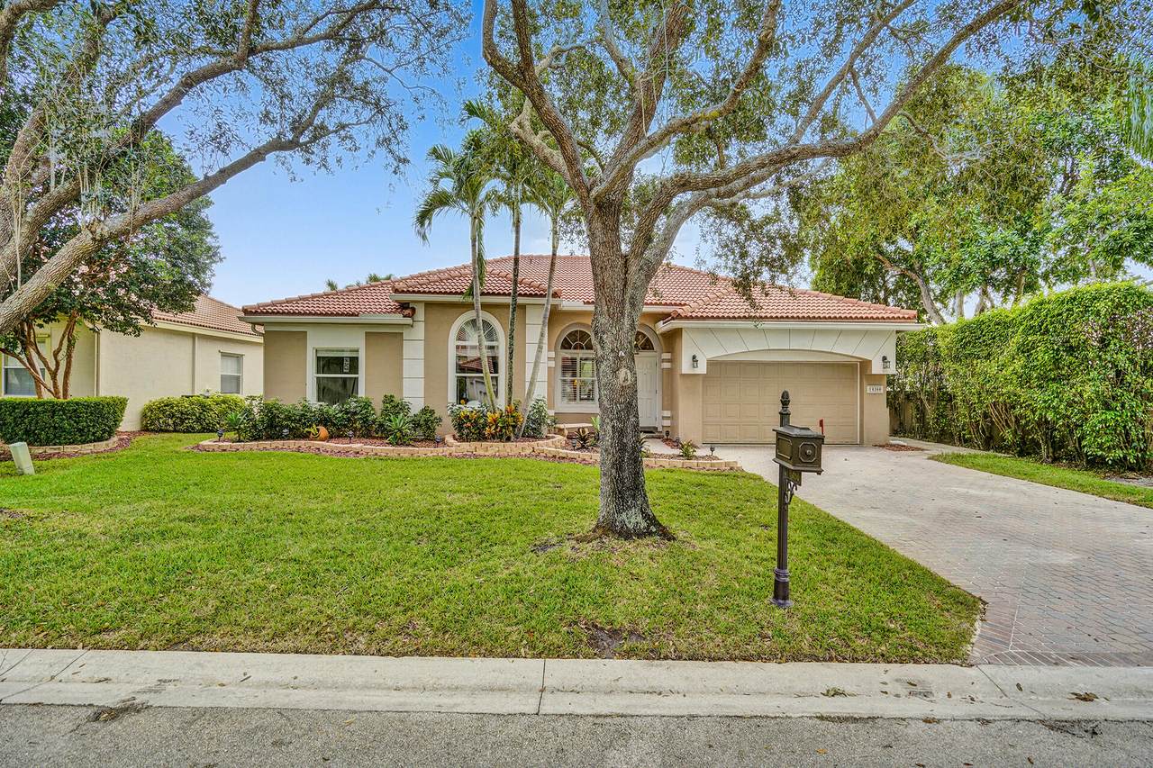 10380 52nd Street - Photo 1