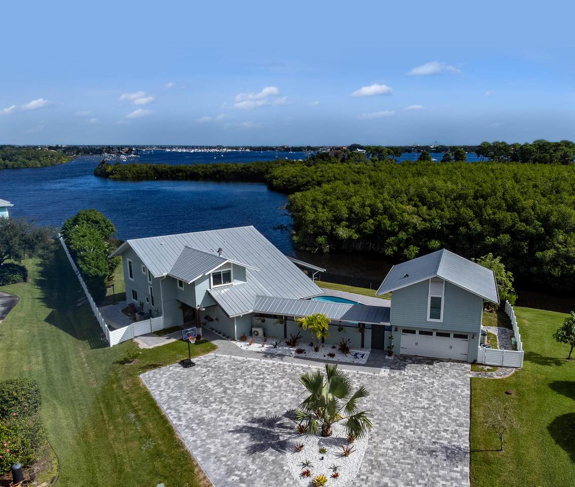 1555 Pendarvis Court - Photo 1