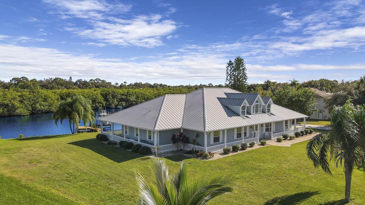 725 Wisper Bay Drive - Photo 1