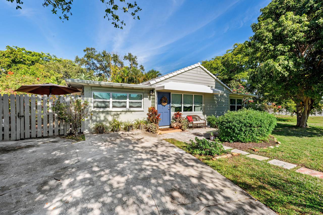 375 Orange Way - Photo 1
