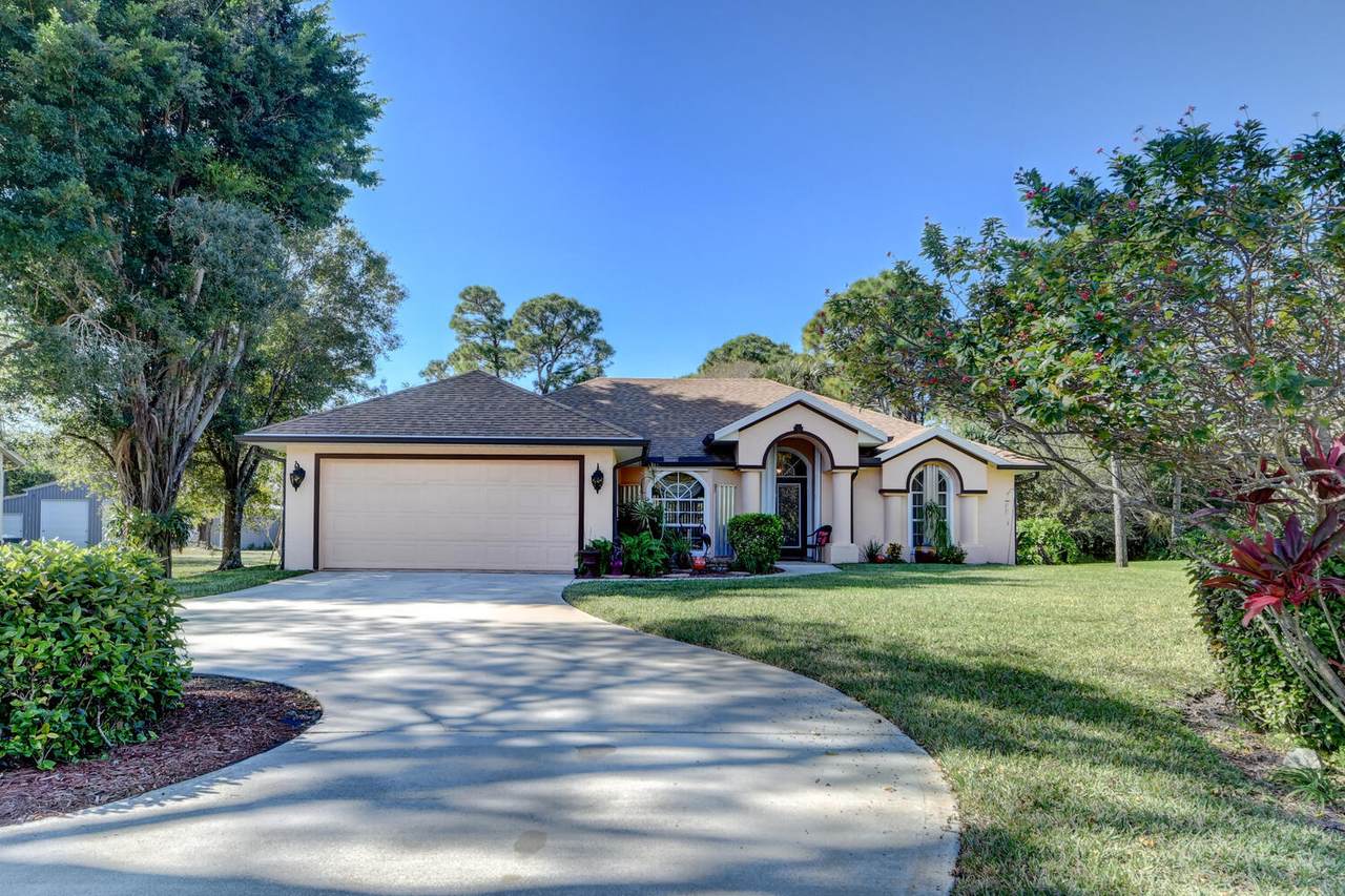 5513 Buchanan Drive - Photo 1