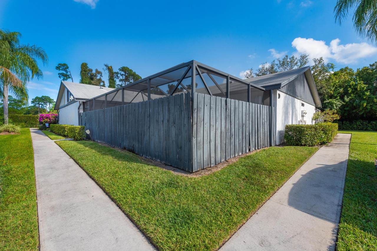 1020 Summit Trail Circle - Photo 1
