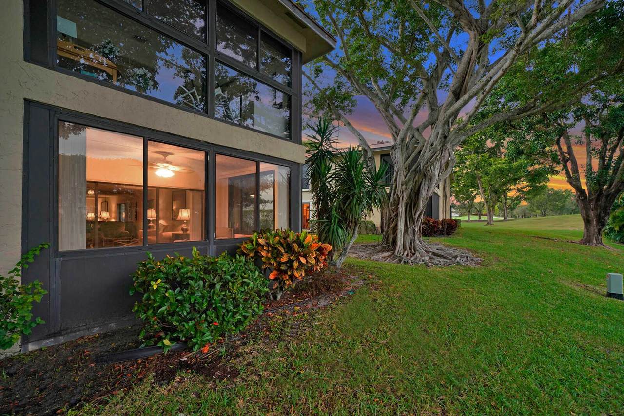 1 Westgate Lane - Photo 1