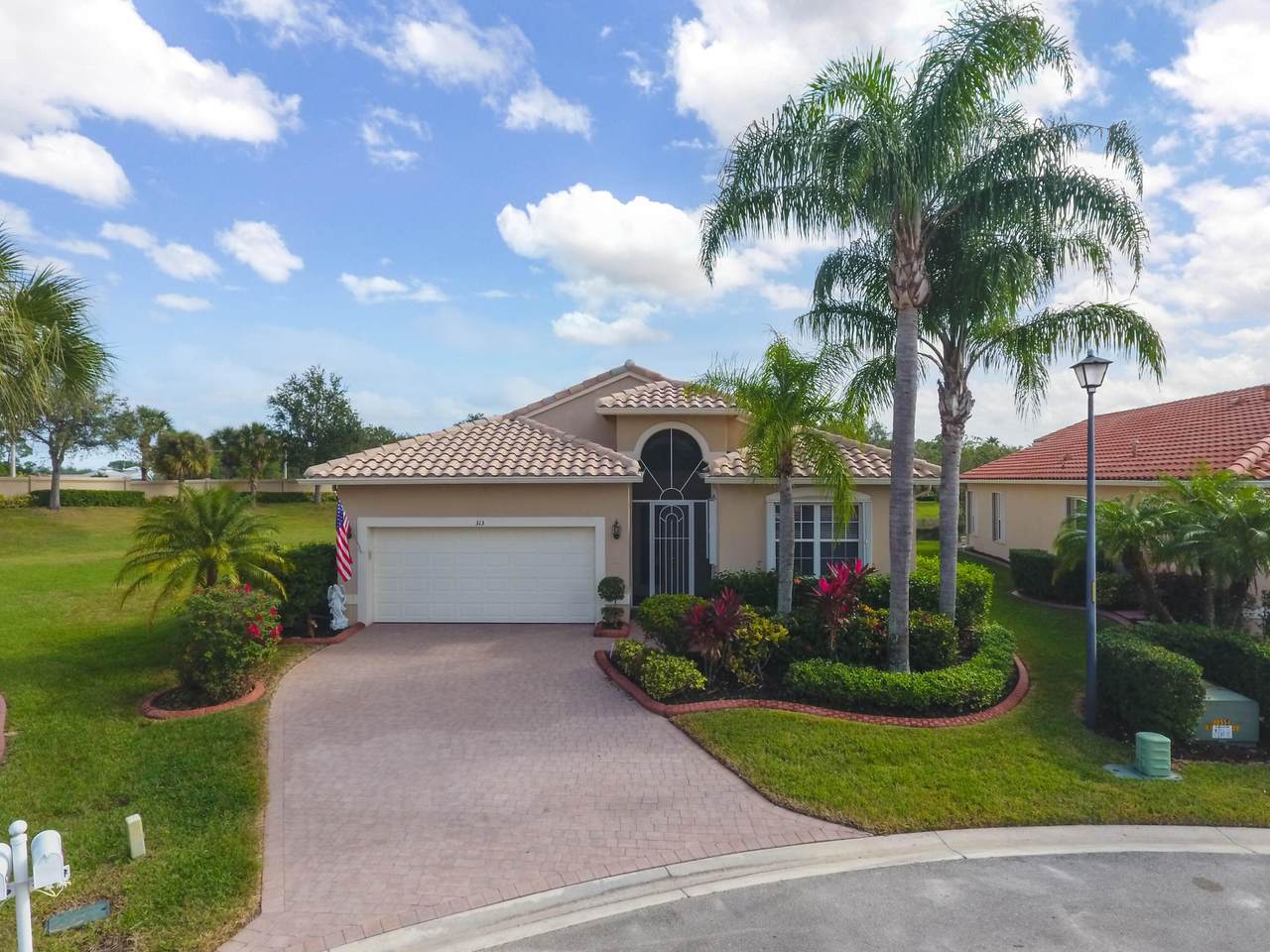 313 Seacrest Court - Photo 1