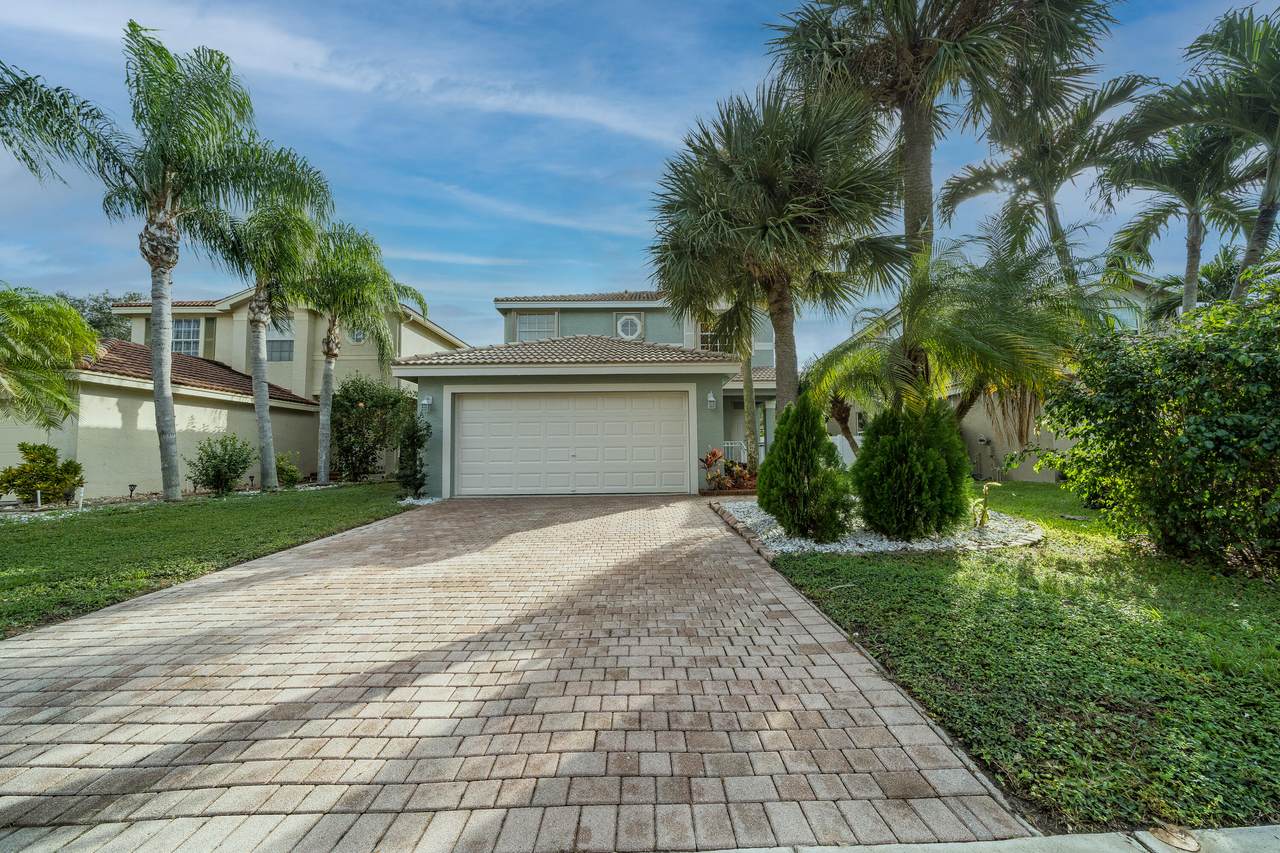 5144 Aurora Lake Circle - Photo 1