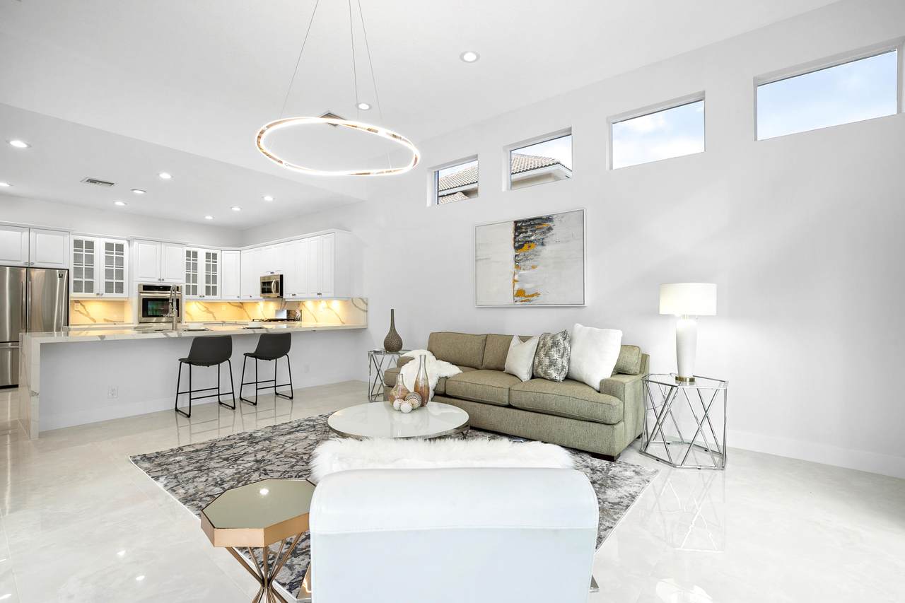 110 Chasewood Circle - Photo 1