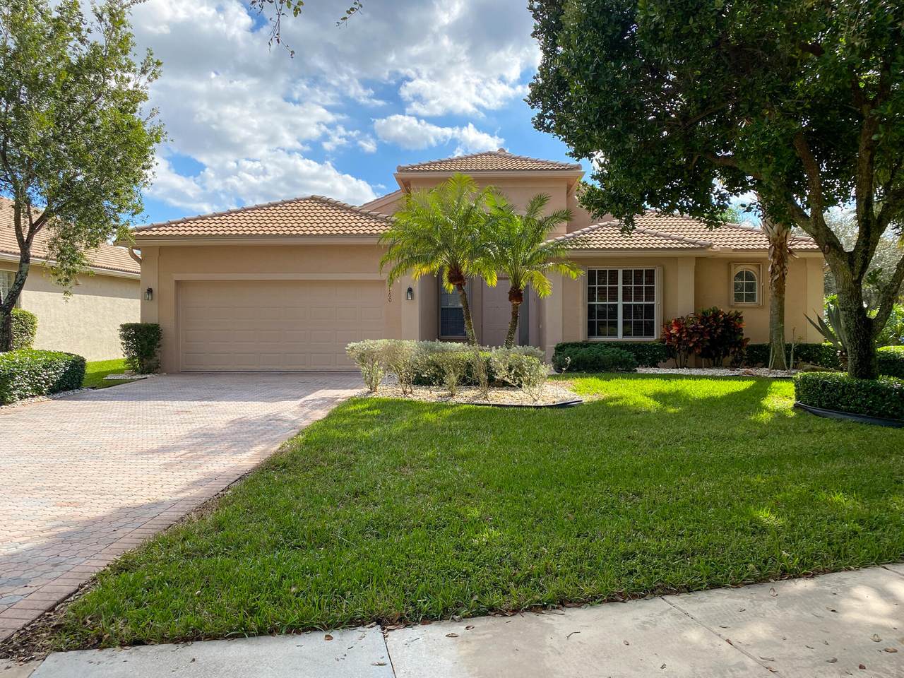 7760 Royale River Lane - Photo 1
