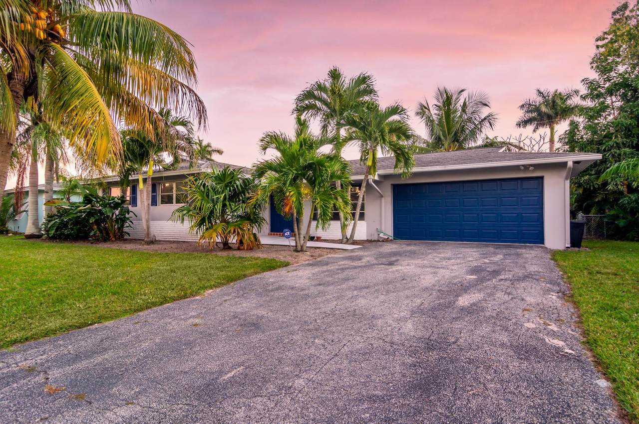 442 Tequesta Drive - Photo 1