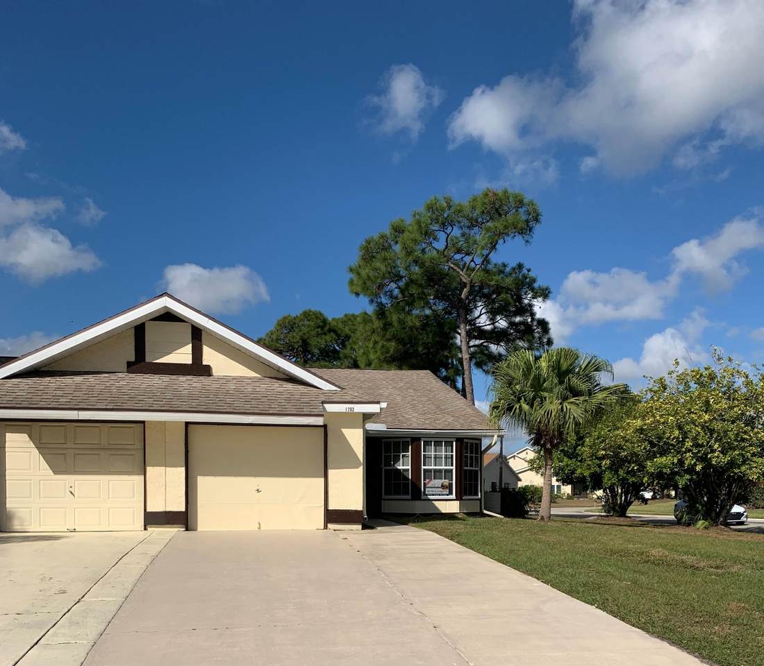 1702 Ryecroft Court - Photo 1