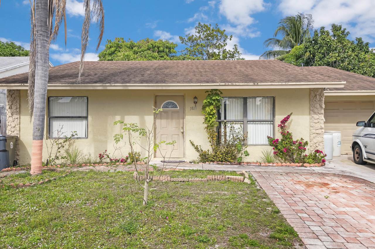 5819 Dewitt Place - Photo 1