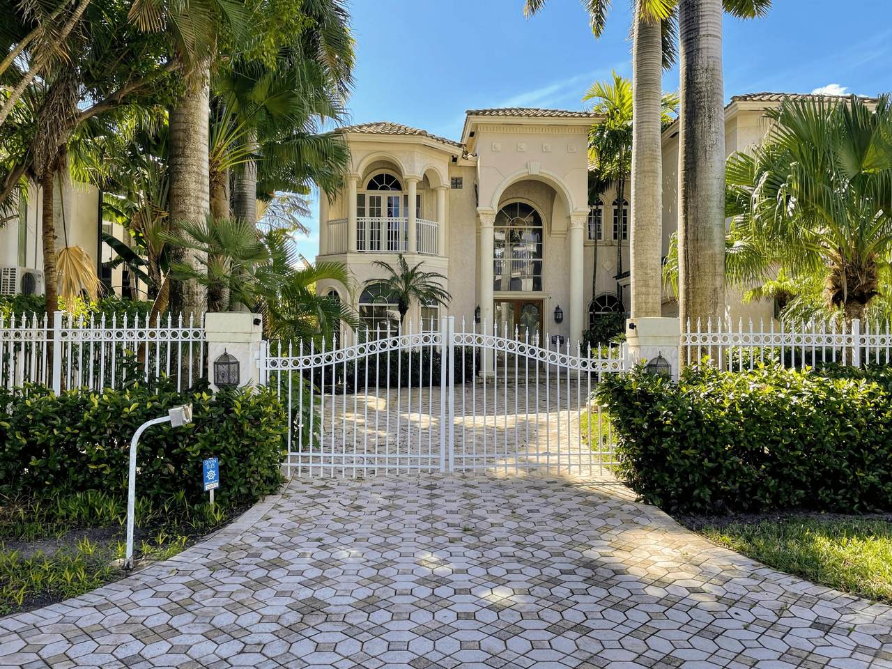 2618 Sea Island Drive - Photo 1