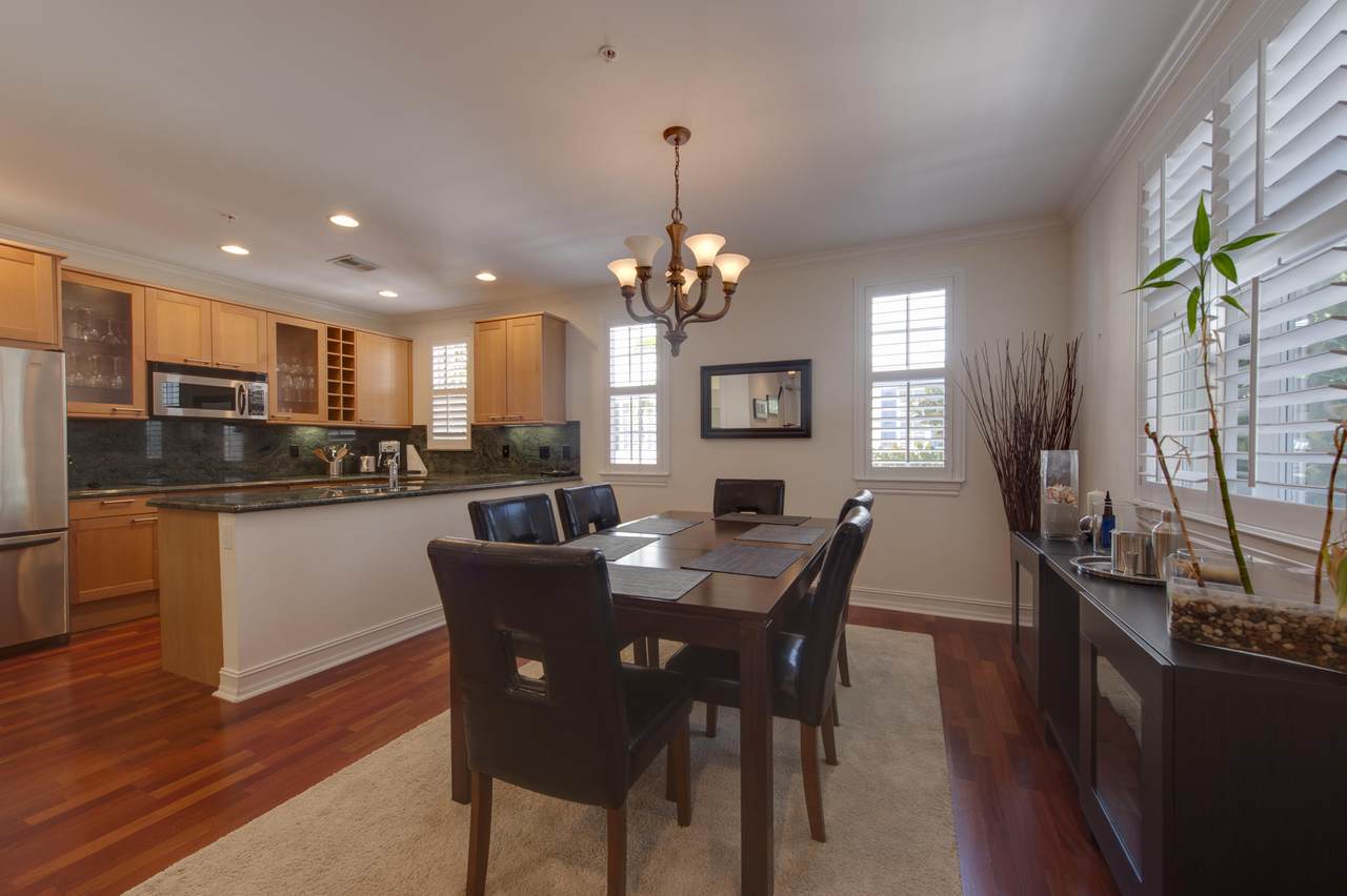 305 Mallory Circle - Photo 1