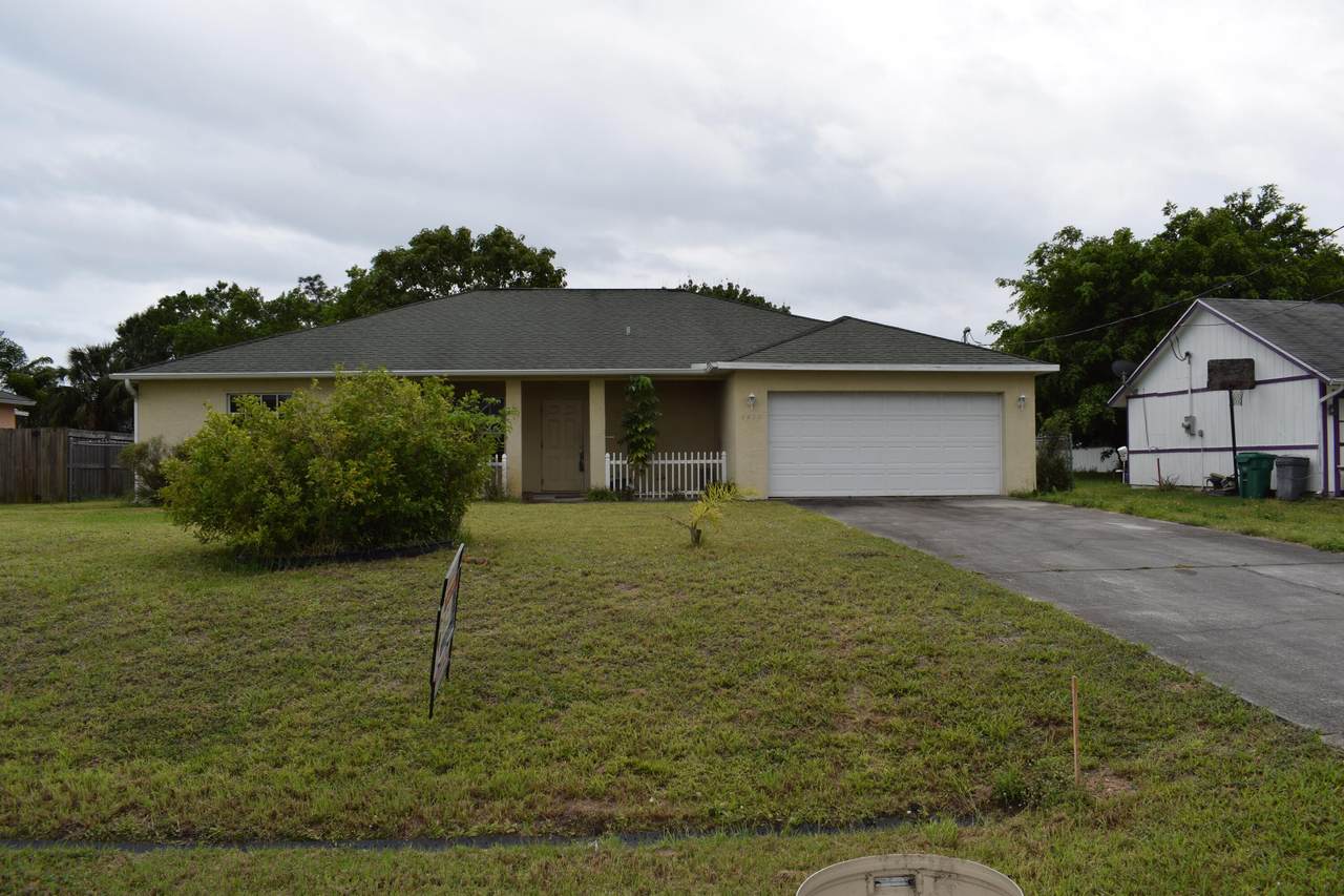 1470 Sudder Avenue - Photo 1