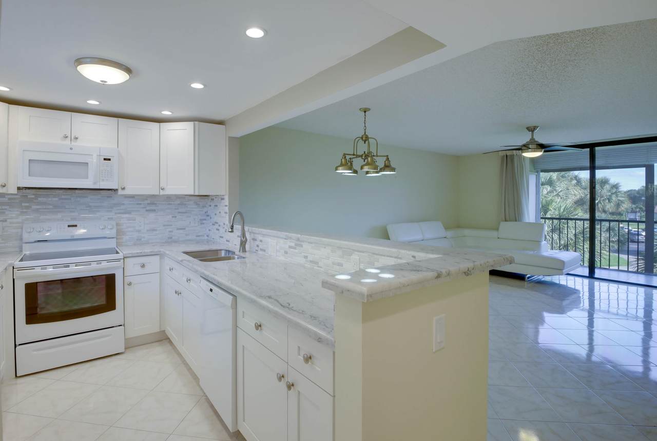 5370 Las Verdes 305 Circle - Photo 1