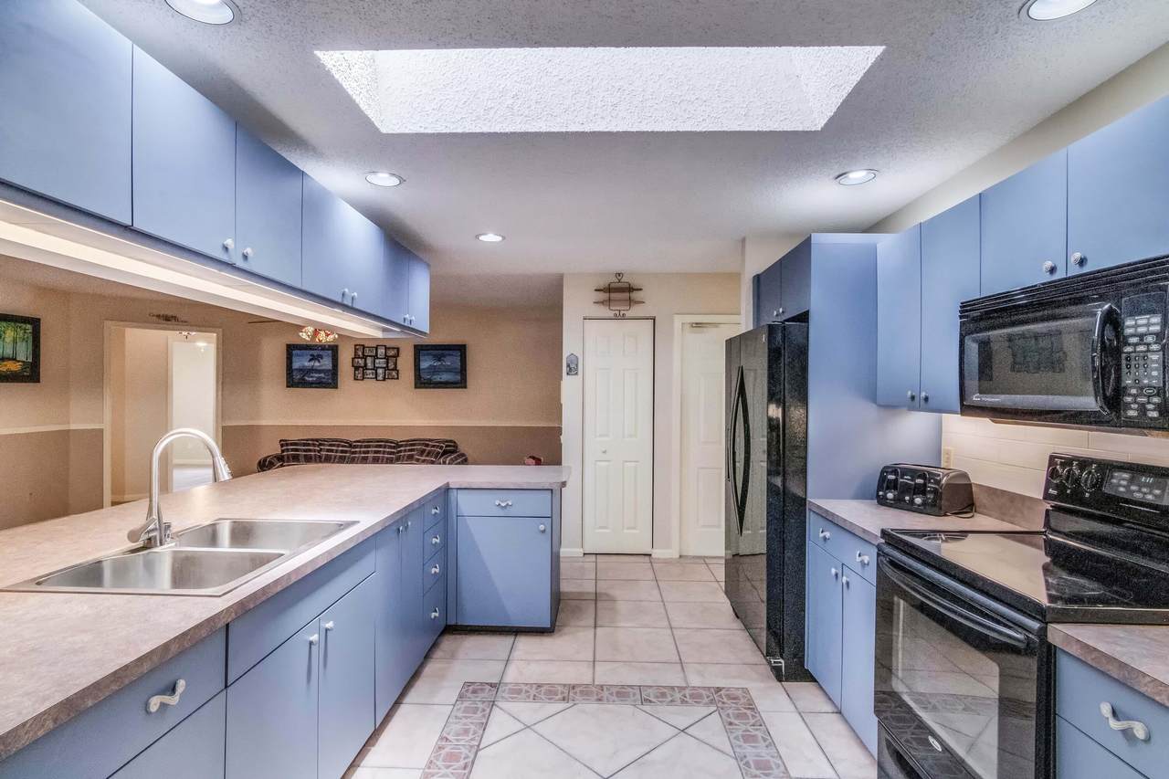 16887 Cornwall Drive - Photo 1