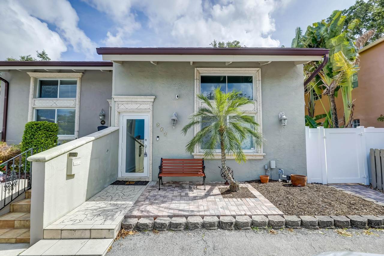 650 Rio Vista Boulevard - Photo 1