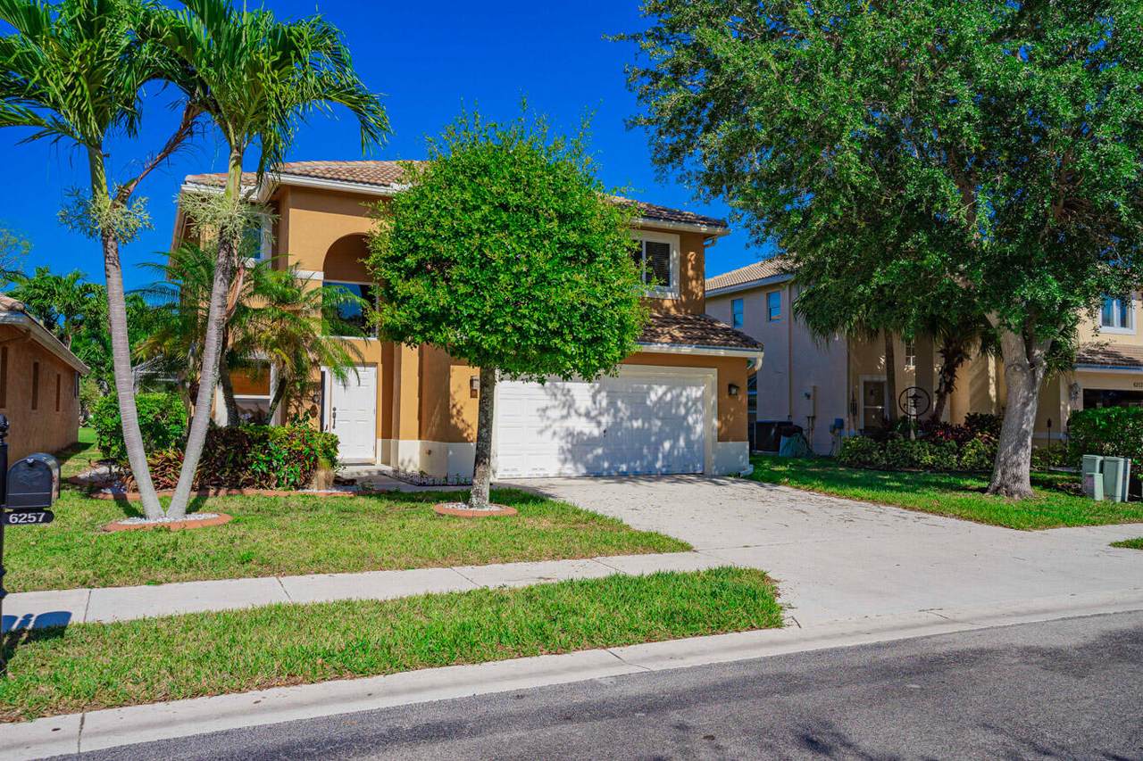 6257 Willoughby Circle - Photo 1
