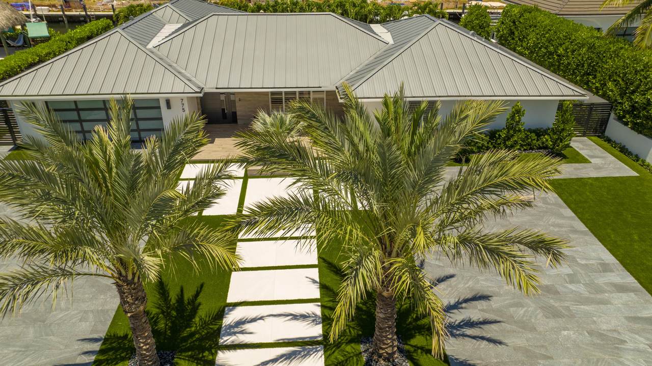 775 39th Street - Photo 1