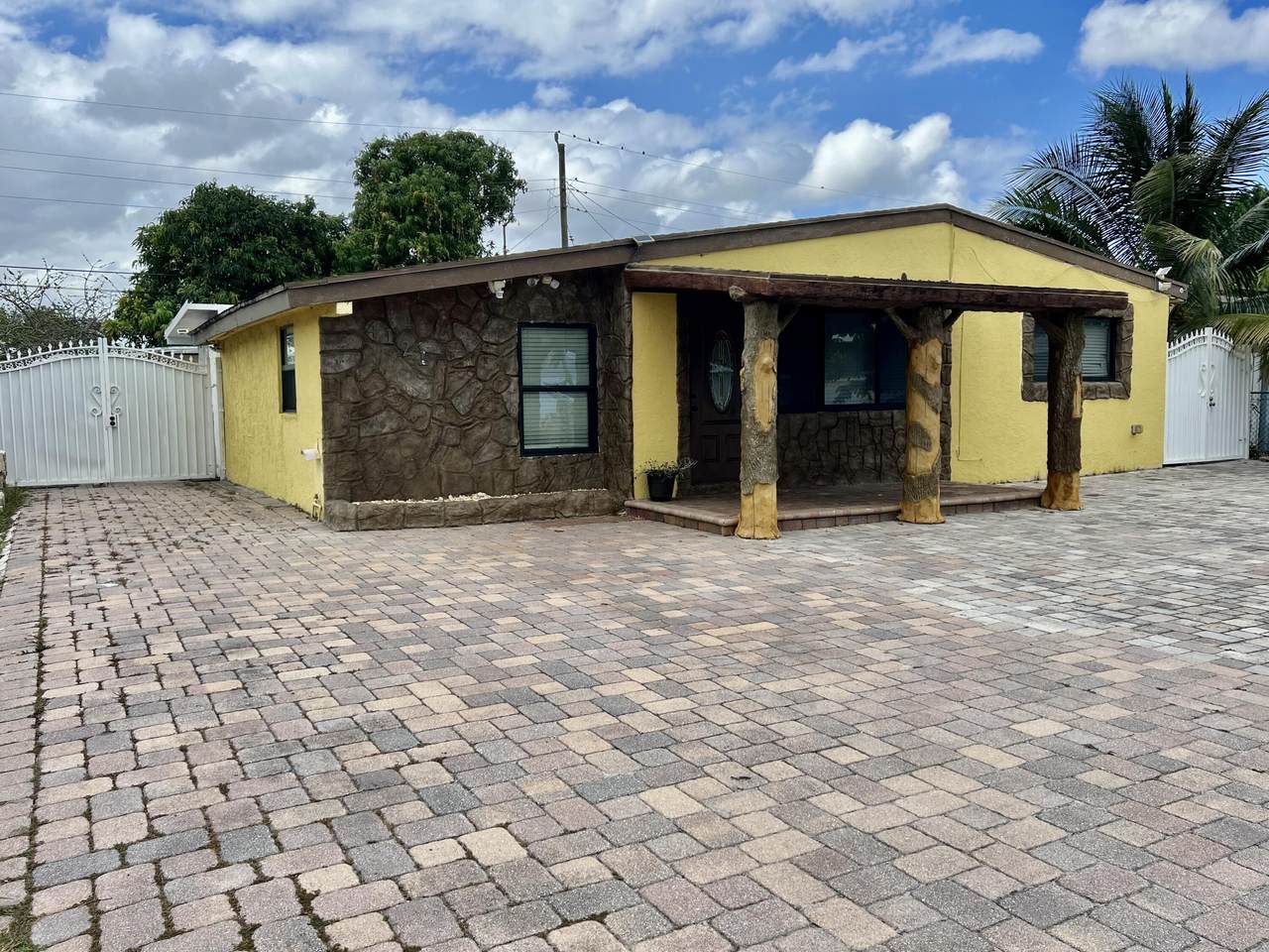 4121 Winchester Lane - Photo 1