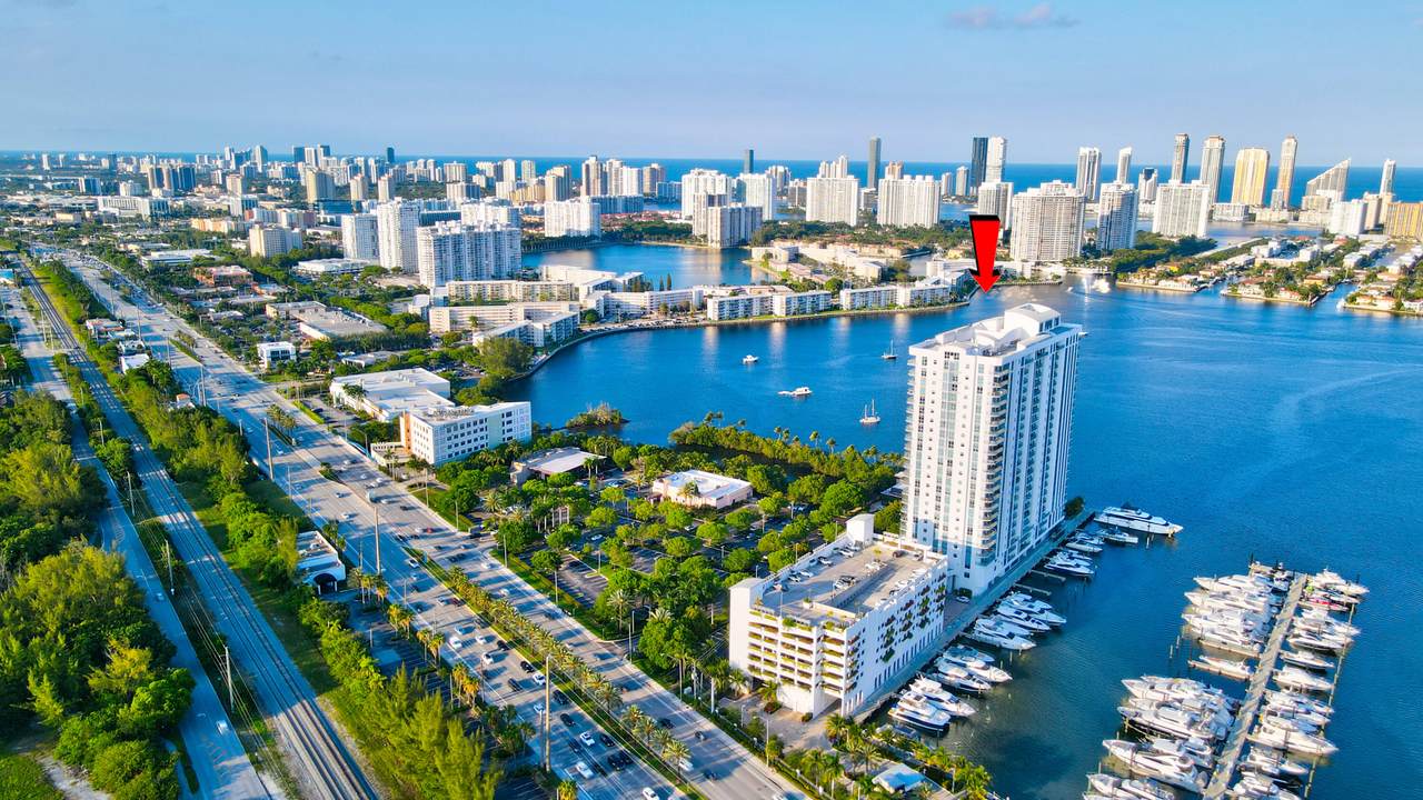 17301 Biscayne Boulevard - Photo 1
