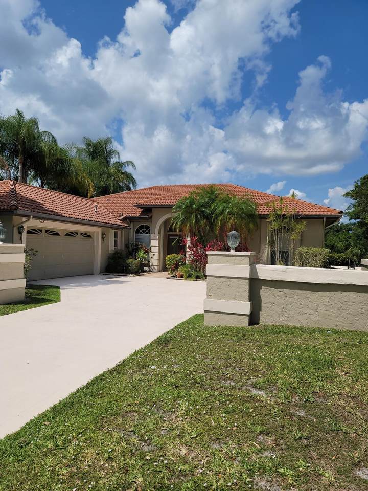 1334 Briarwood Drive - Photo 1
