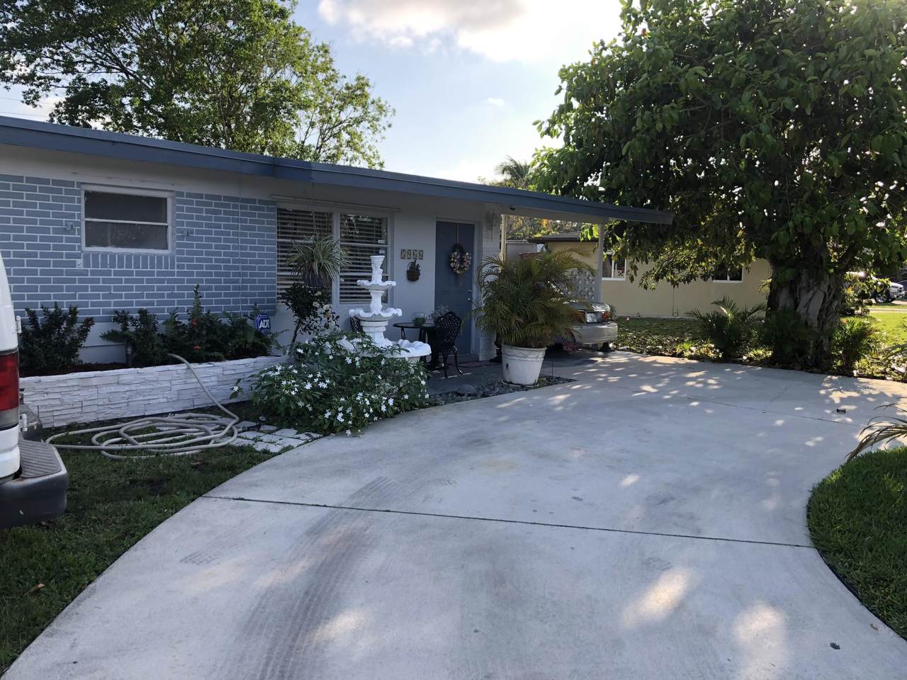 5966 Forest Hill Boulevard - Photo 1