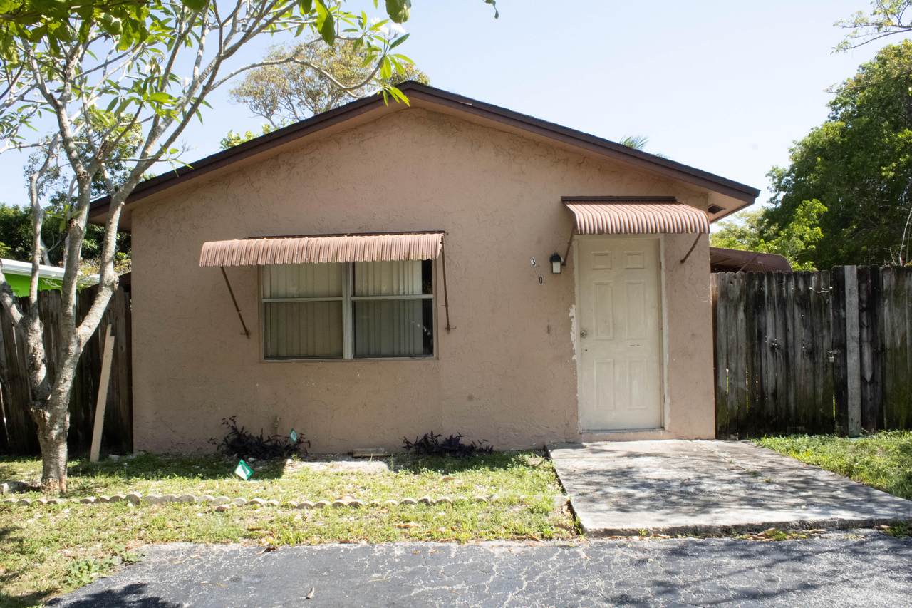300 Manchester Street - Photo 1