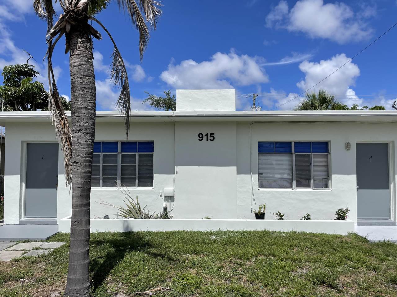 915 J Street - Photo 1