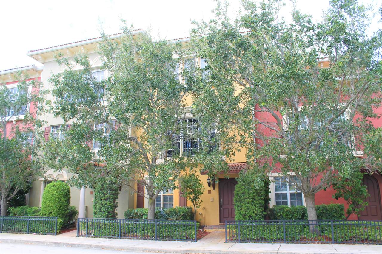 531 Federal Highway - Photo 1