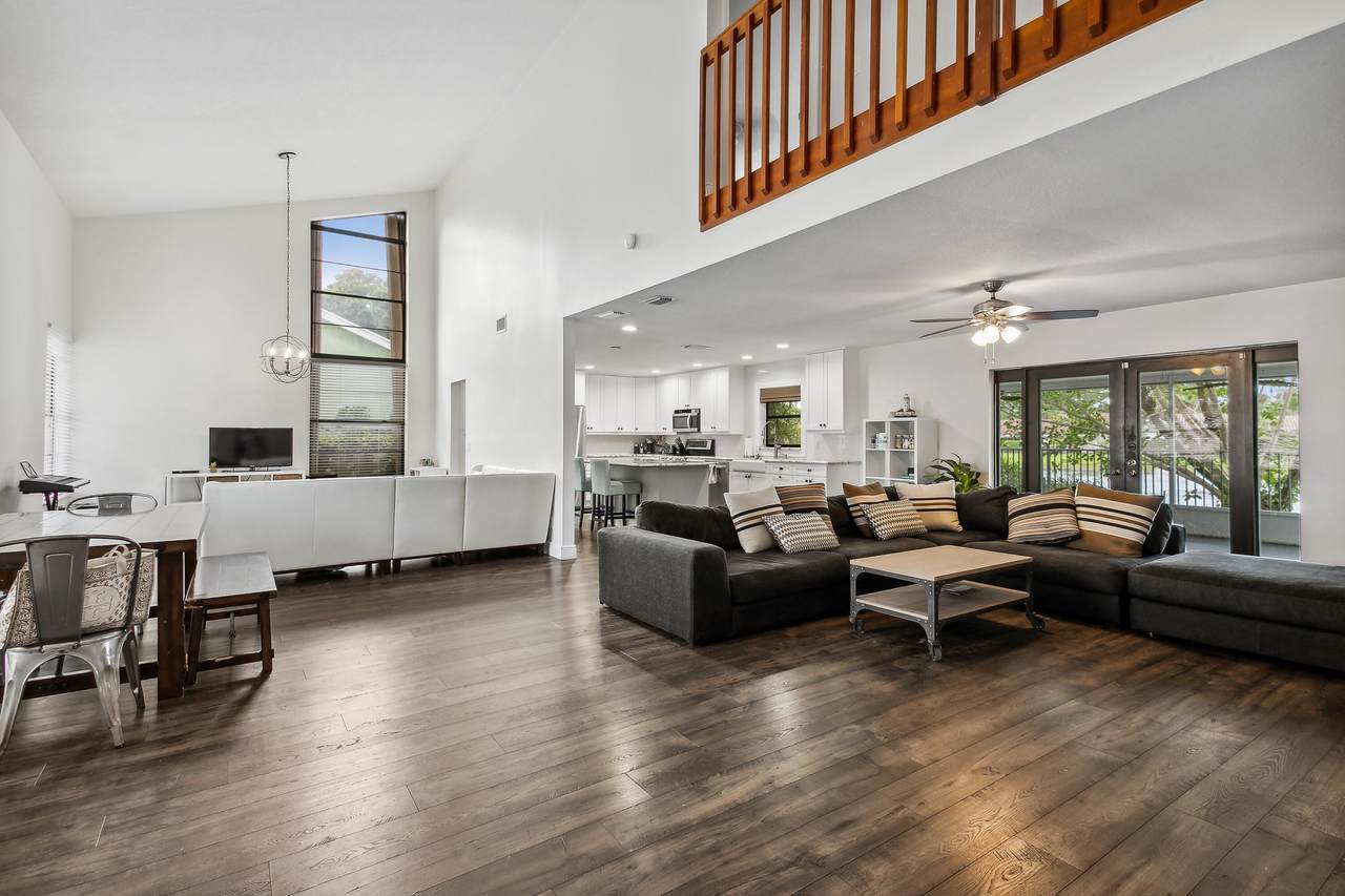 117 Elysium Drive - Photo 1