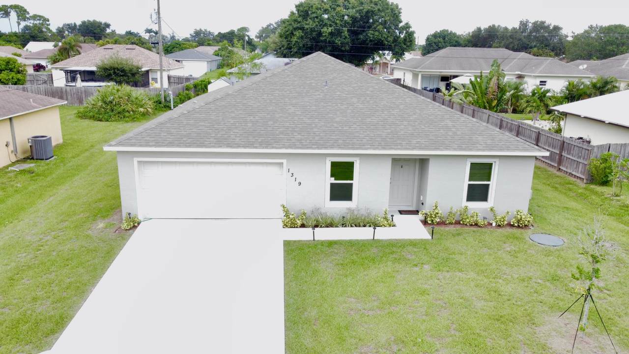 1319 Hunnicut Avenue - Photo 1
