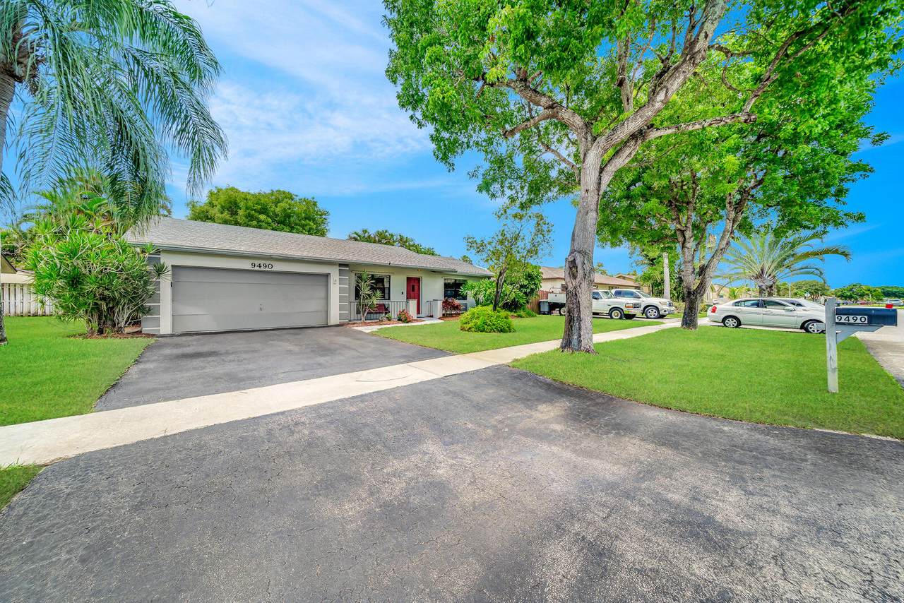 9490 Richmond Circle - Photo 1