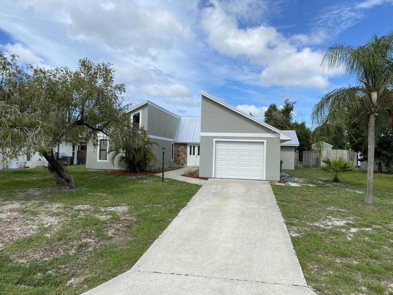 1513 Cownie Street - Photo 1
