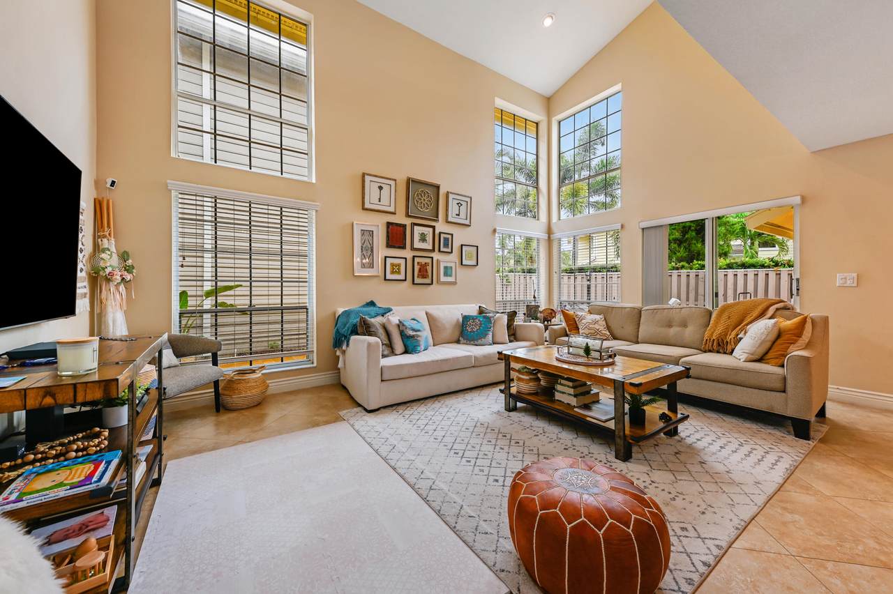 5363 Park Place Circle - Photo 1