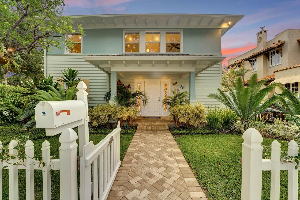 301 Dartmouth Drive - Photo 1