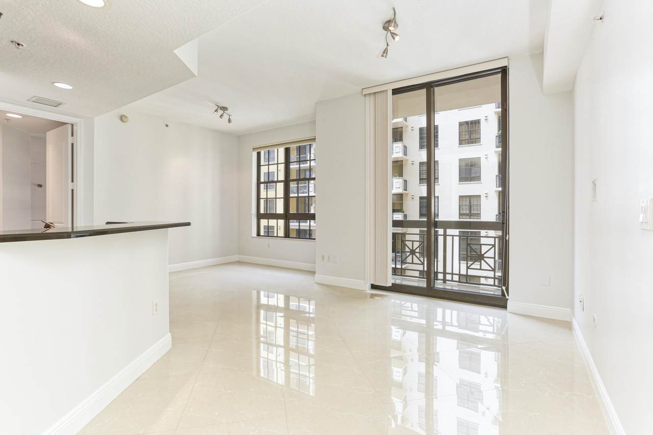 701 Olive Avenue - Photo 1
