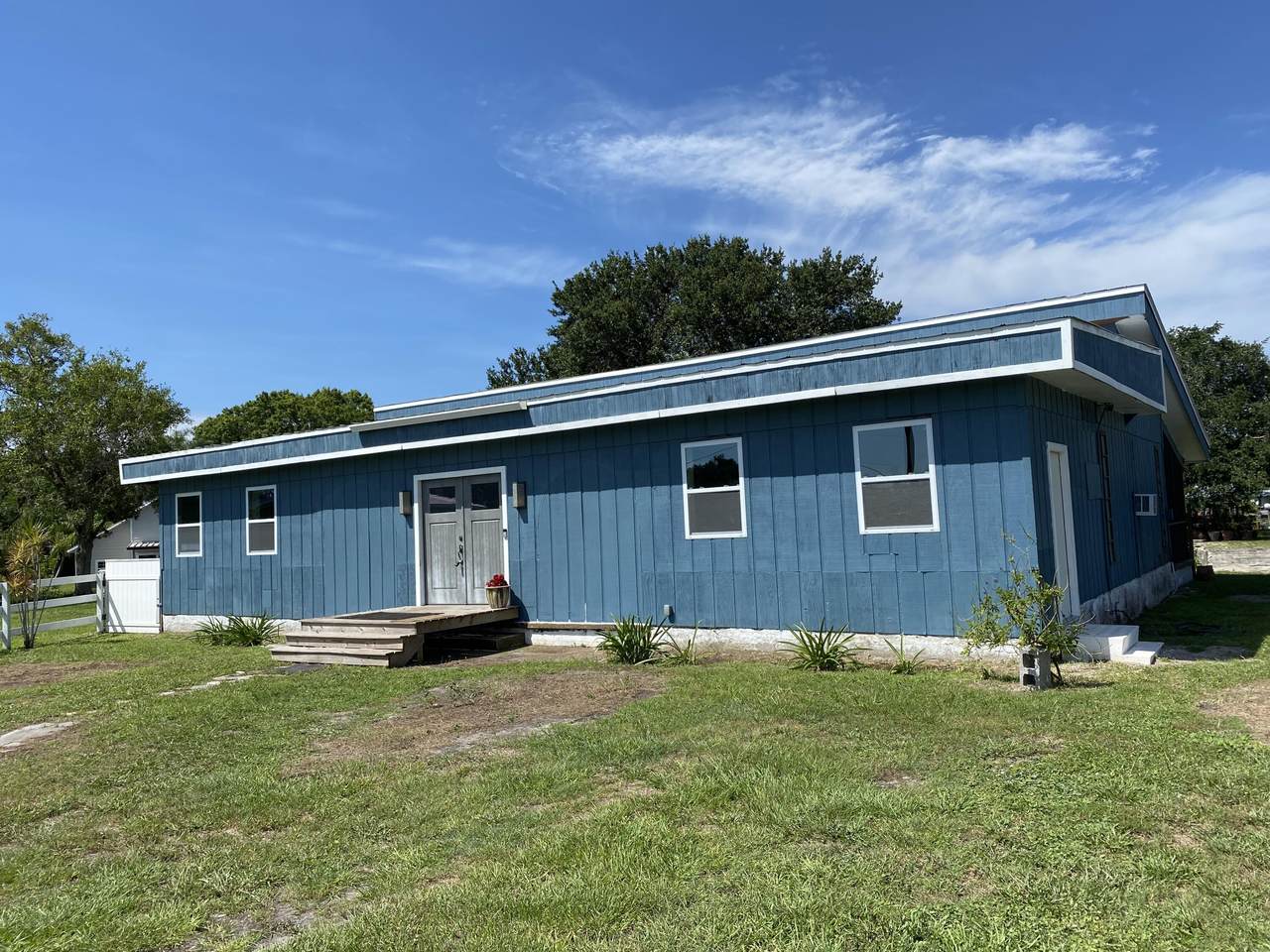 1646 Lake Drive - Photo 1
